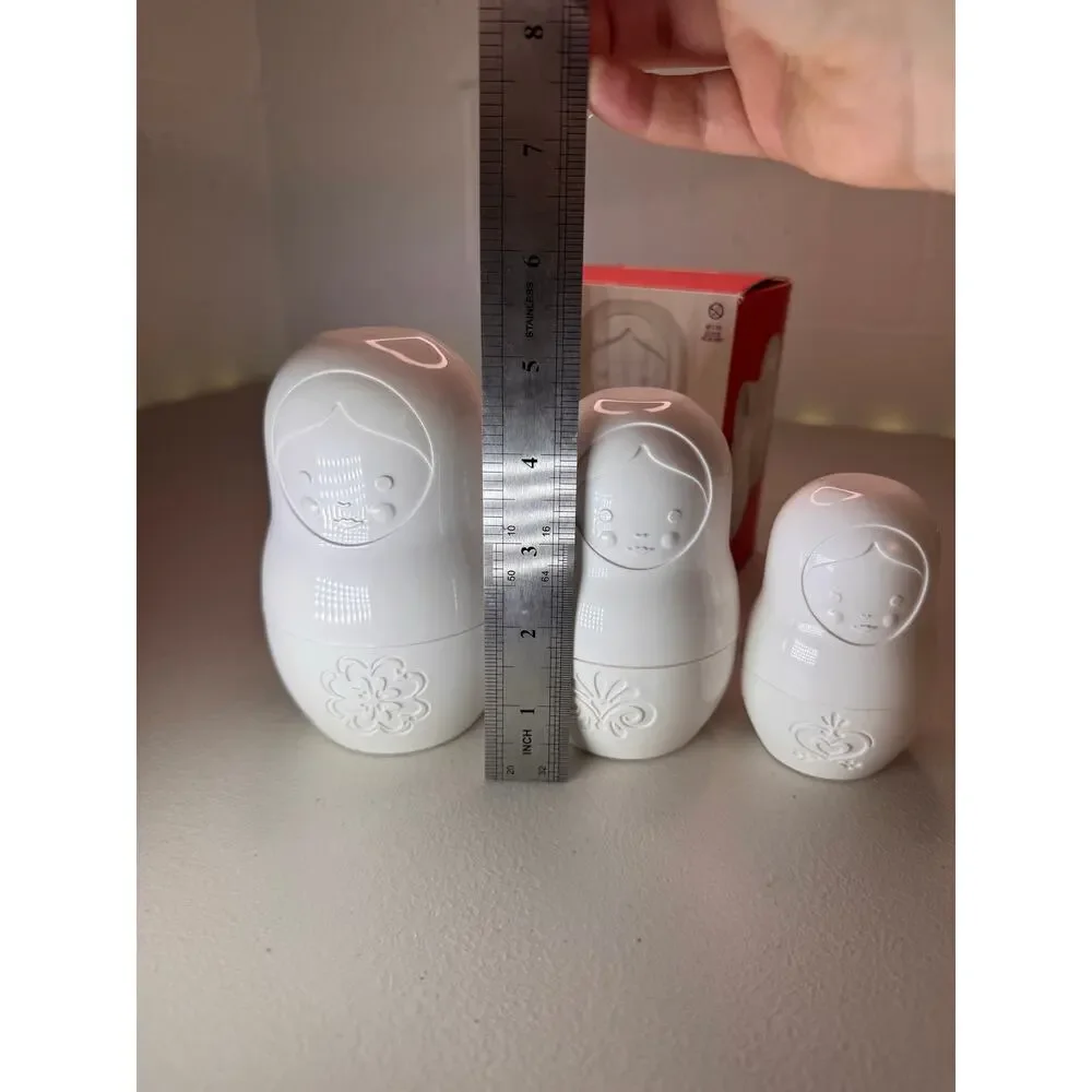fred M-CUPS matryoshka nesting doll measuring cups set of 6 white w/ box